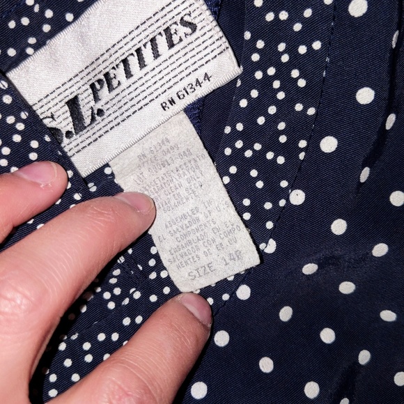 Button dress - Picture 3 of 3